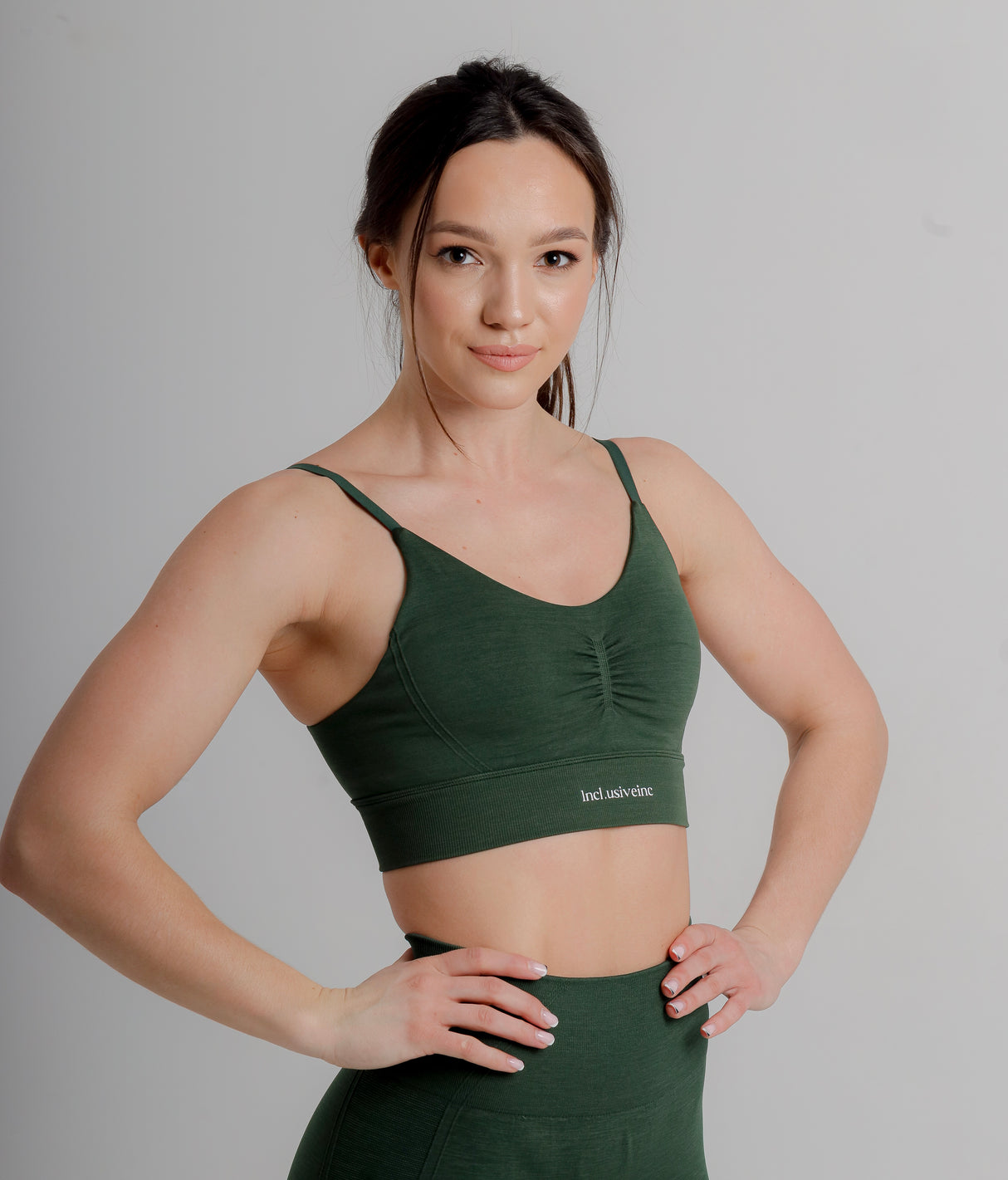 seamless sports bra forest green