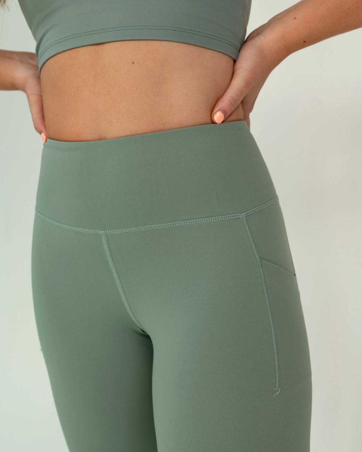 Sage Leggings with pockets