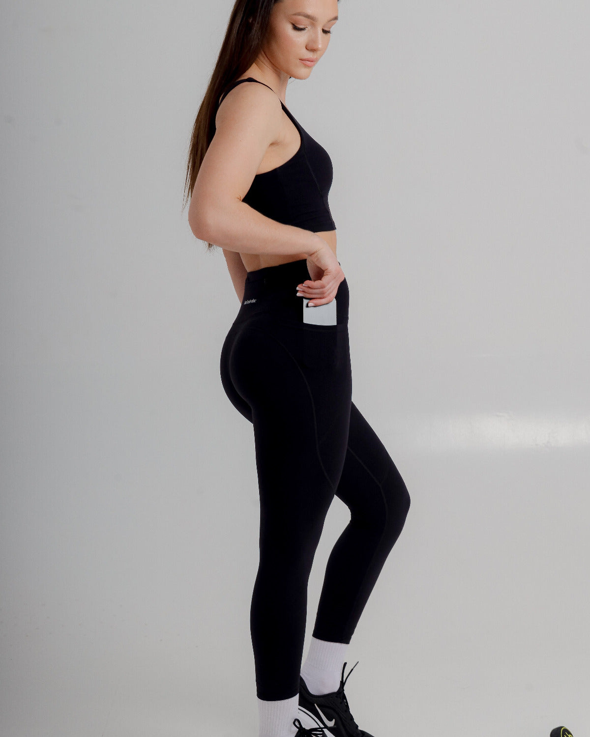 active leggings with pockets black